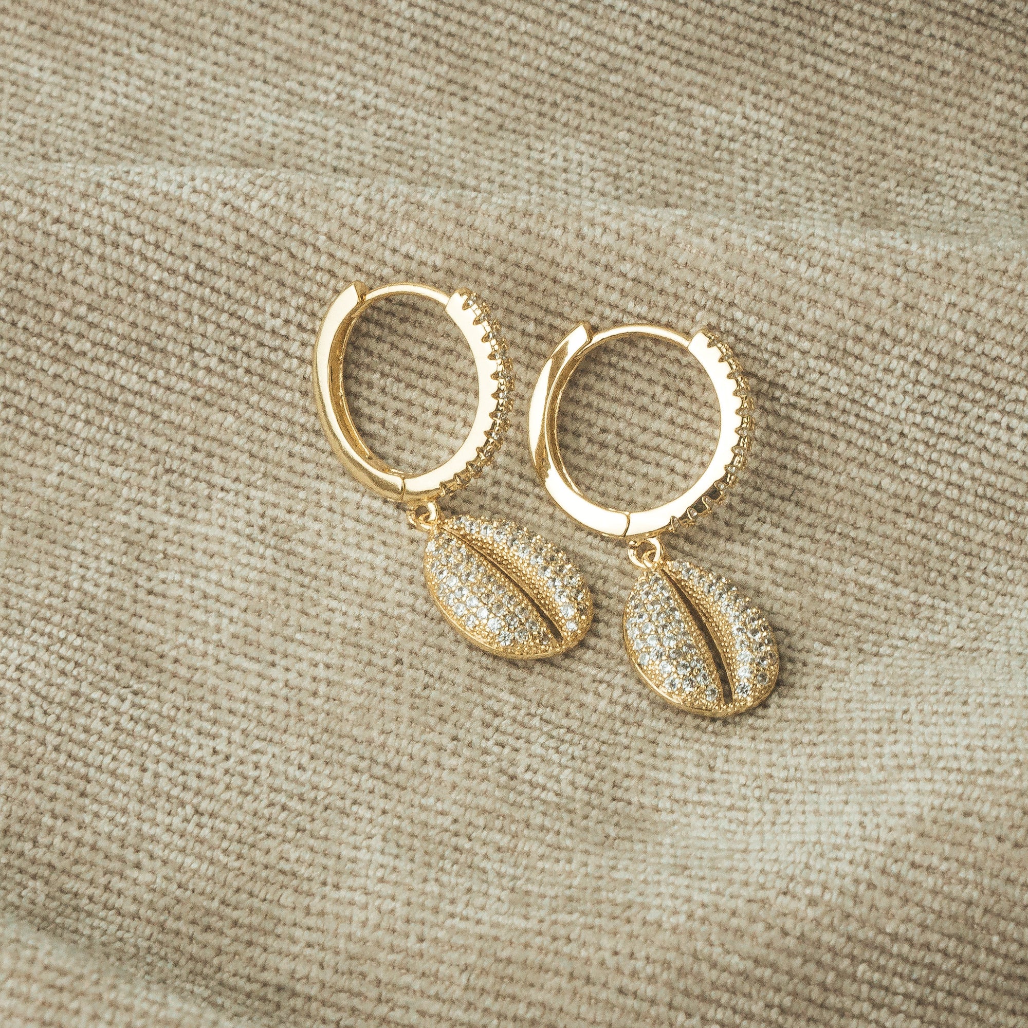 Shell Earrings Gold