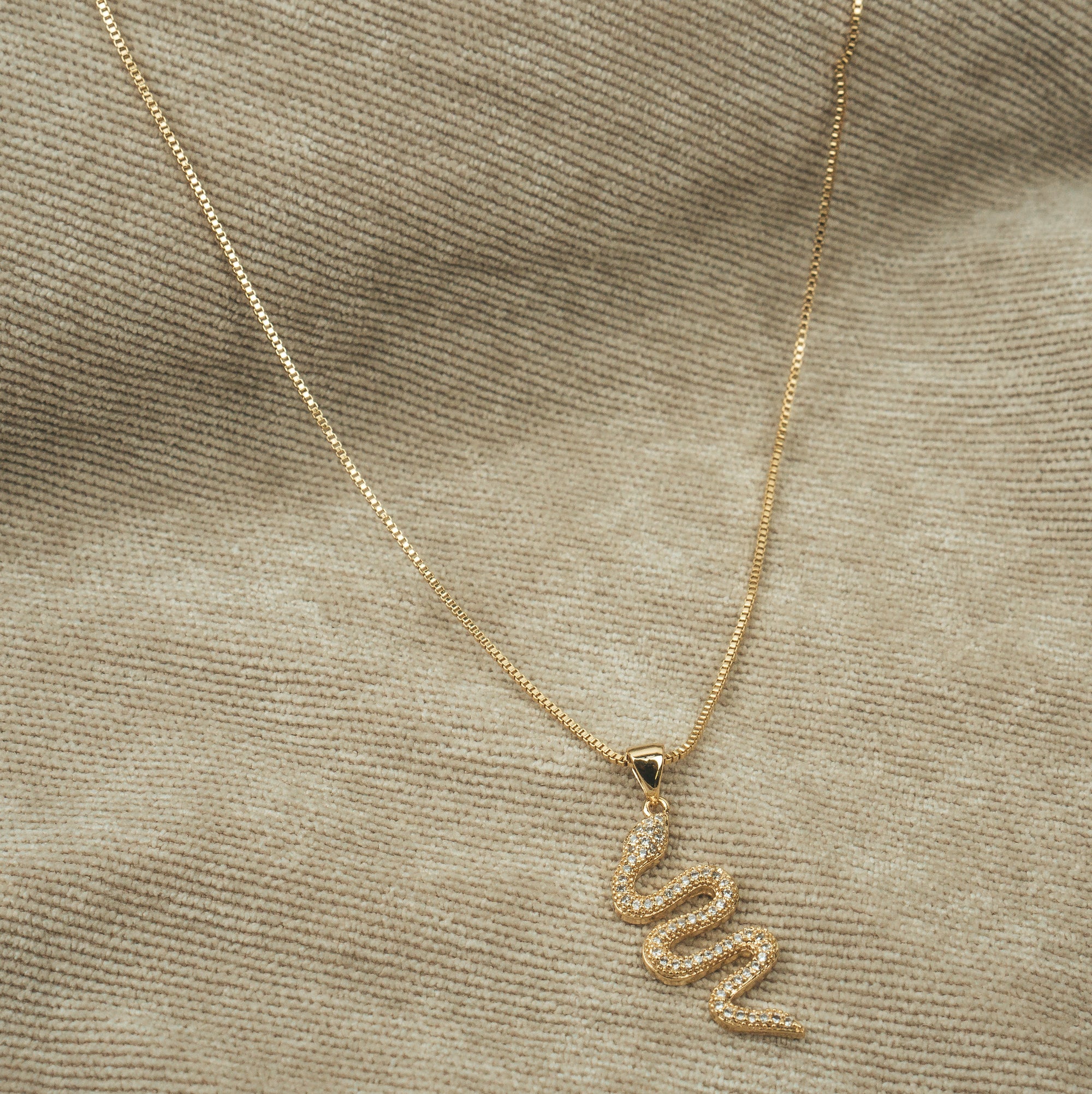 Snake Necklace Gold