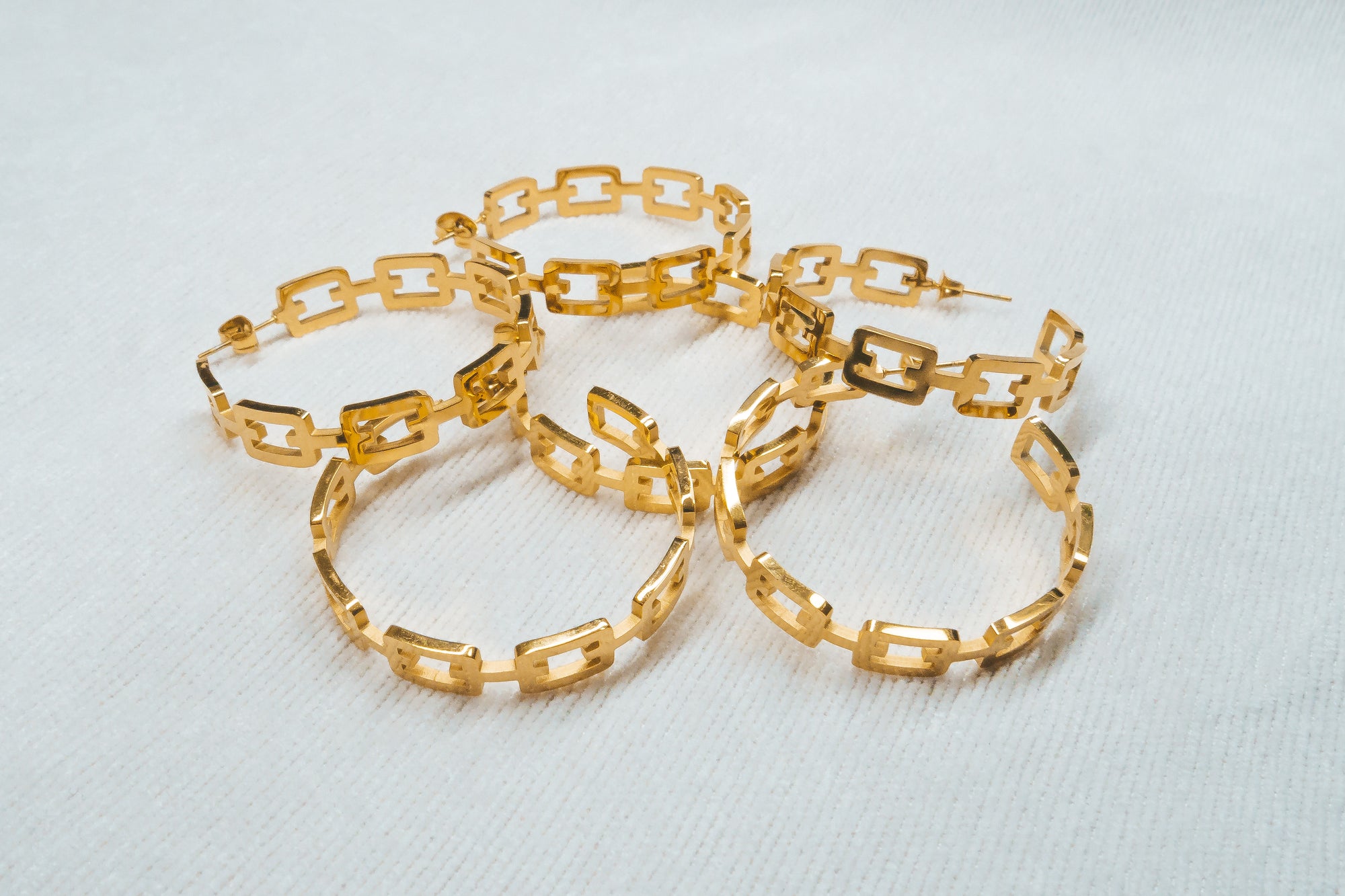 Minimalist Hoops Earrings Gold