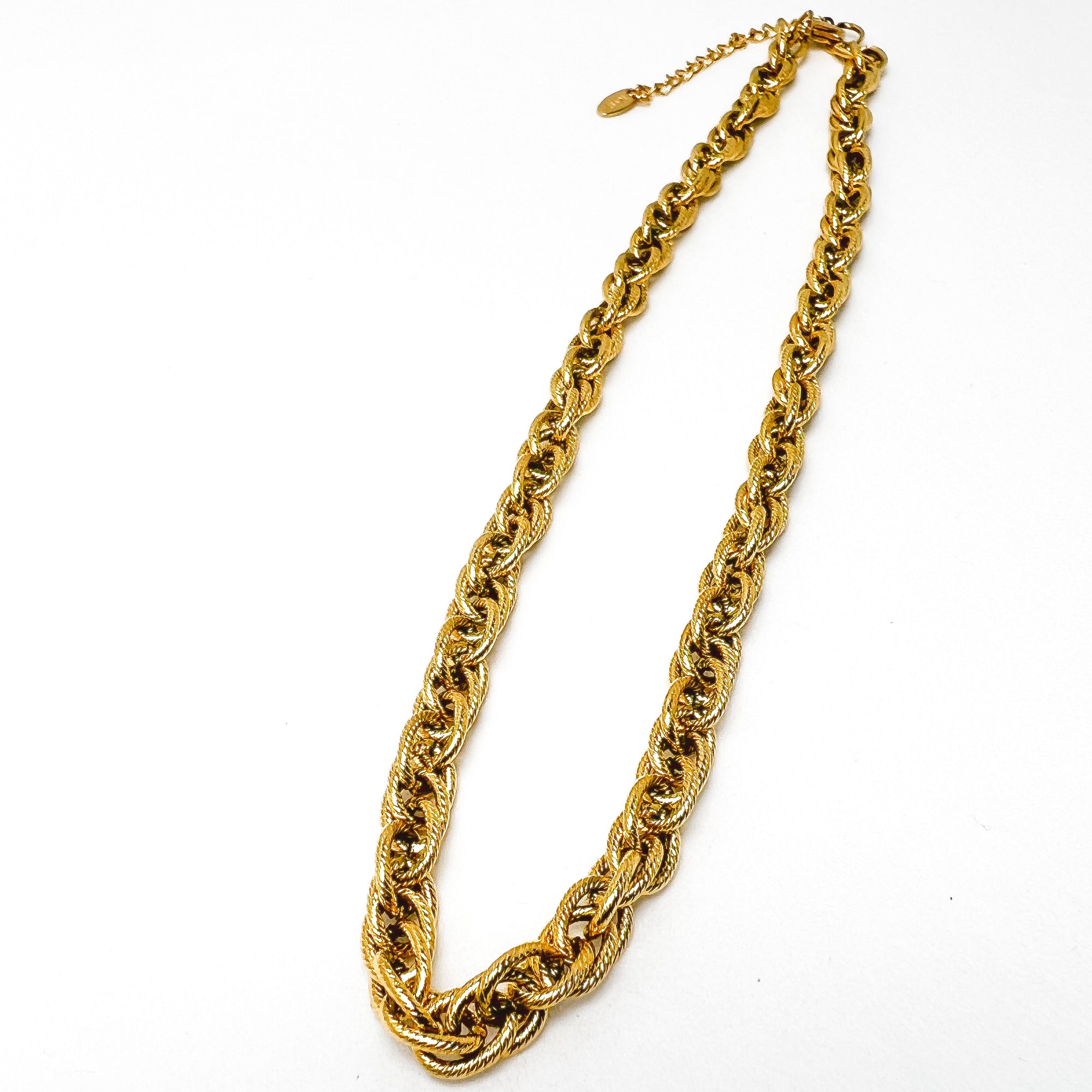 Geraldine Necklace Gold