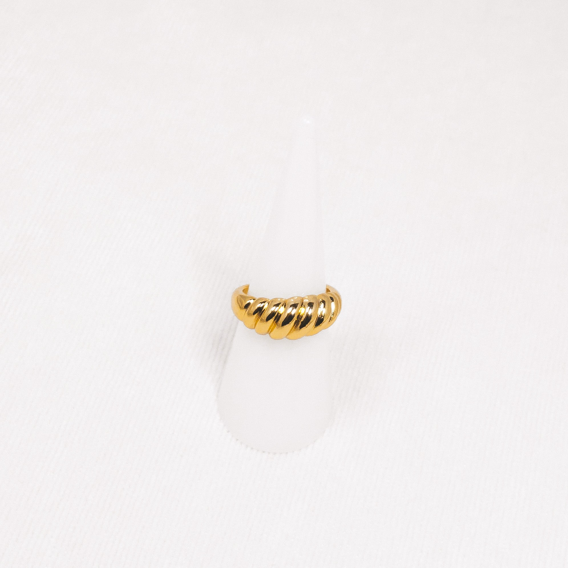 Croissant Ring Gold