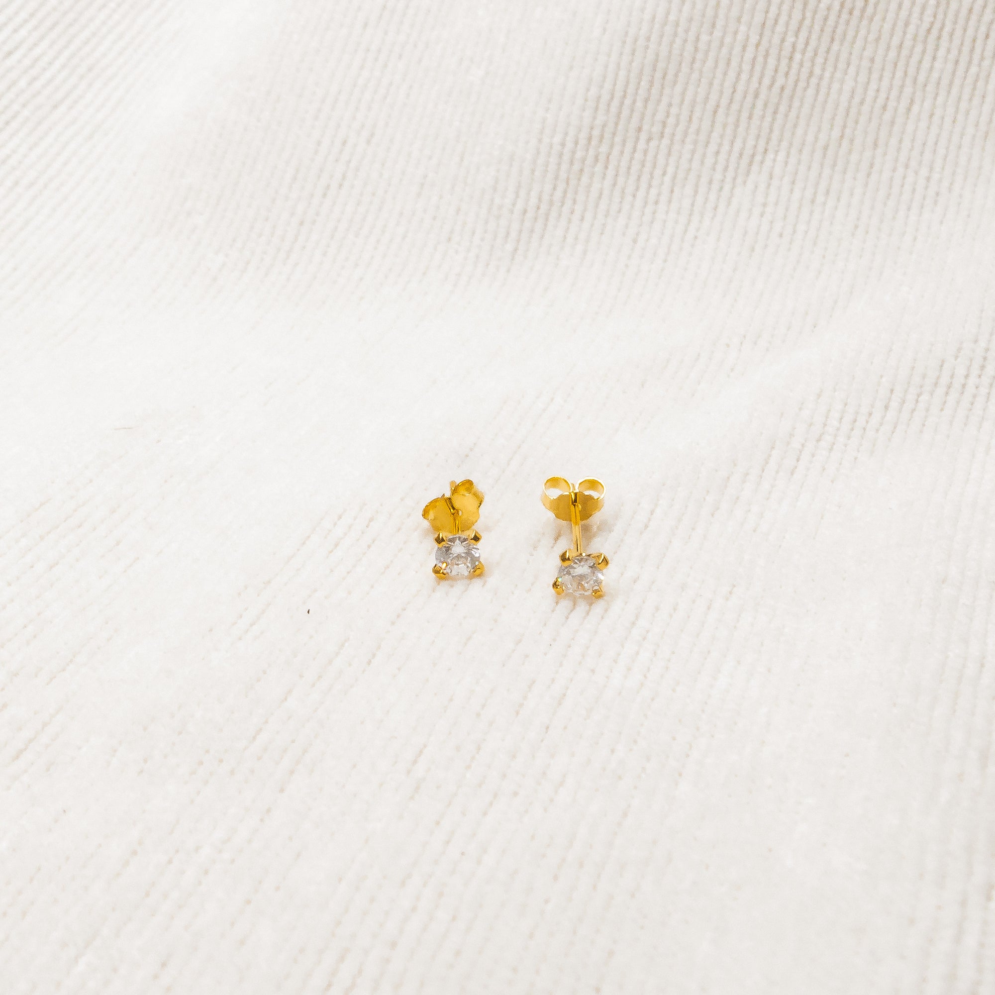 Studs Earrings Gold