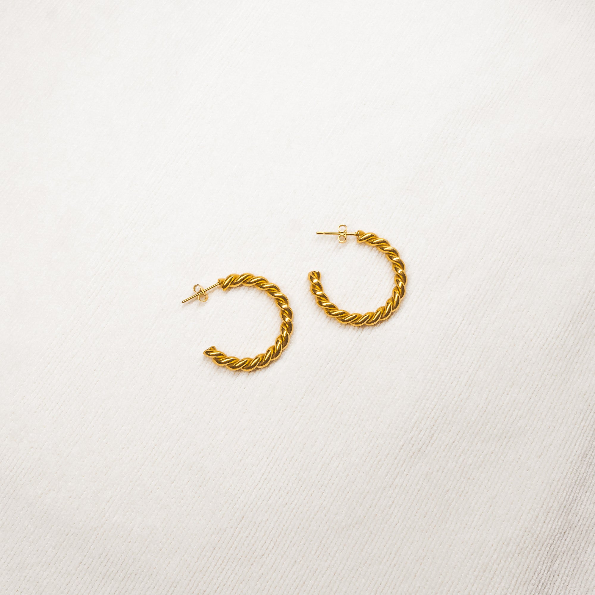 Twisted Earrings Gold