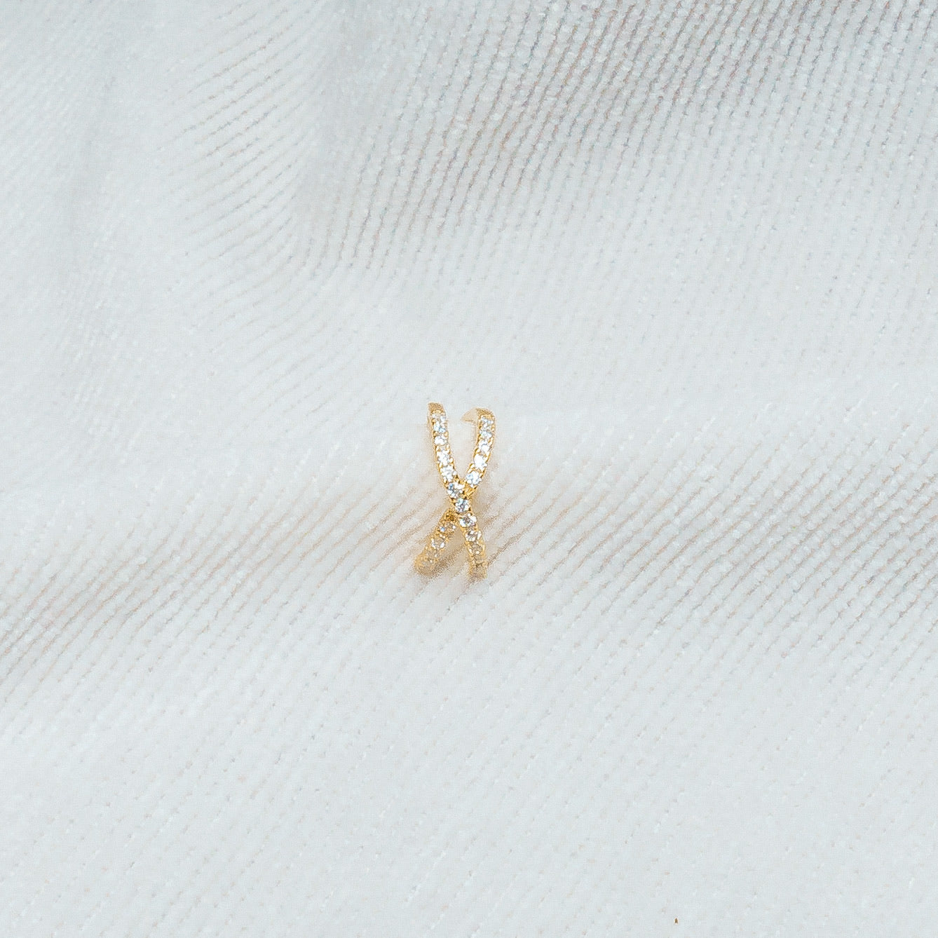 Cross Ear Cuff Gold