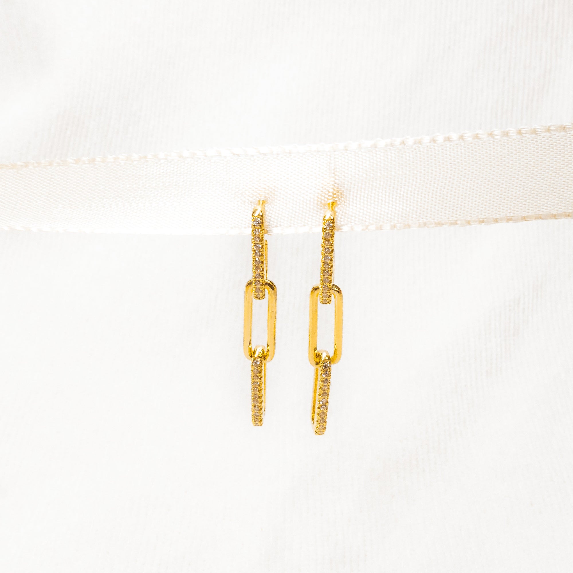 Hanging Earrings Gold